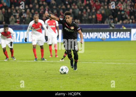 Leverkusen, Deutschland. 7. Dezember 2016. Ziel Wendell in der Champions League Gruppe E Bayer Leverkusen vs. AS Monaco im Bay Arena Leverkusen, Deutschland Stockfoto