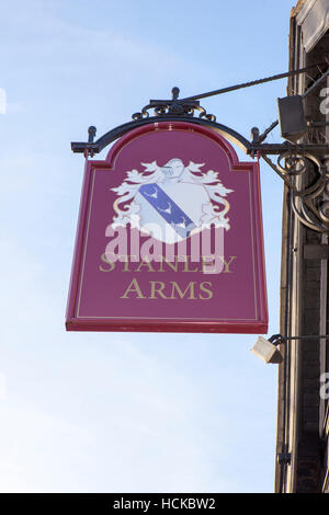 Pubsign in der historischen Stadt Chester, England, UK. Stockfoto