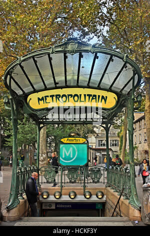 Eingang des Abbesses Metro station (Linie 12), 18. Arrondissement, Montmartre, Paris, Frankreich. Stockfoto