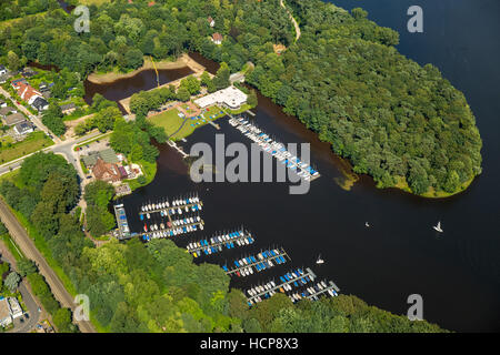 Luftaufnahme des Stausees, Segelboote am Dock, Stadtmühle, mill Creek, Haltern, Ruhr Region, North Rhine-Westphalia, Deutschland Stockfoto