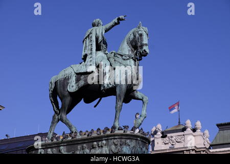 Denkmal für Prinz Mihailo Obrenovic des italienischen Bildhauers Enrico Pazzi (1882) befindet sich auf dem Hauptplatz der Republik in der Stadt Belgrad Hauptstadt der Republik Serbien Stockfoto