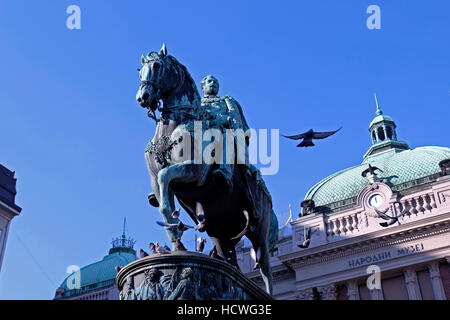 Denkmal für Prinz Mihailo Obrenovic des italienischen Bildhauers Enrico Pazzi (1882) befindet sich auf dem Hauptplatz der Republik in der Stadt Belgrad Hauptstadt der Republik Serbien Stockfoto