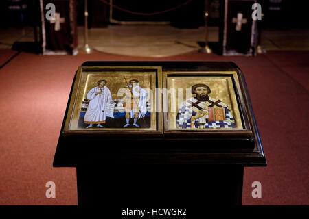 Religiöse Ikonographie in der serbischen orthodoxen Kirche des Heiligen Sava die größte orthodoxe Kirche in der Welt in die Stadt Belgrad Hauptstadt der Republik Serbien Stockfoto