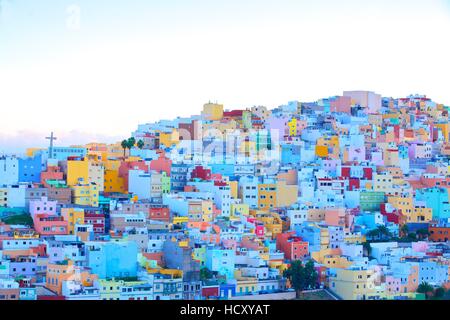 Farbenfrohe Gebäude in San Juan District, Las Palmas de Gran Canaria, Gran Canaria, Kanarische Inseln, Spanien Stockfoto