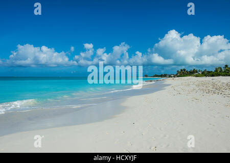 Welt berühmten weißen Sand am Grace Bay Beach, Providenciales, Turks- und Caicosinseln, Caribbean Stockfoto