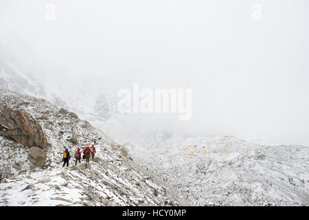Everest Base Camp am Ende des Khumbu-Gletschers liegt bei 5350m, Khumbu-Region, Nepal Stockfoto