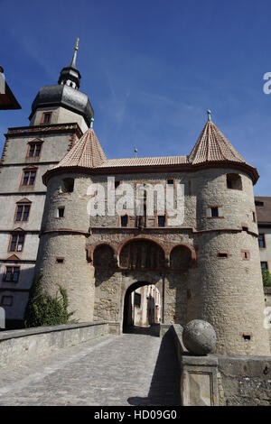 niedrigeren Scherenbergtor und Kiliansturm, Festung Marienberg, Würzburg, Franken, Bayern, Deutschland Stockfoto