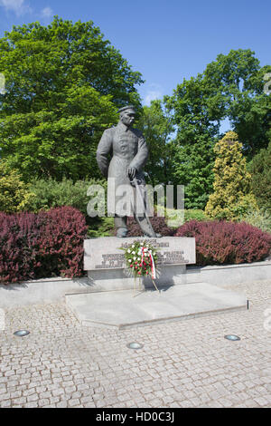 Marschall Józef Pilsudski-Denkmal auf dem Rapackiego Platz in Stadt Torun, Polen Stockfoto