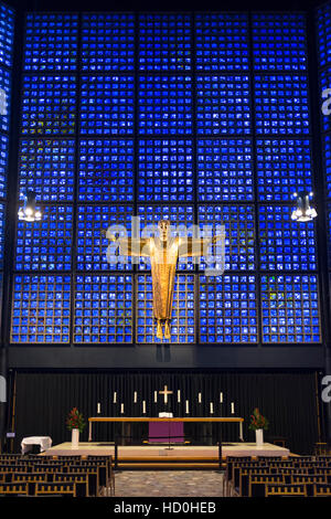 Innenraum der modernen Kapelle am Kaiser Wilhelm-Gedächtniskirche in Berlin, Deutschland Stockfoto