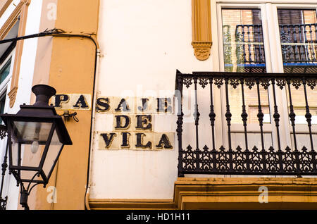 Die colofrul Straßen von Sevilla, Spanien Stockfoto