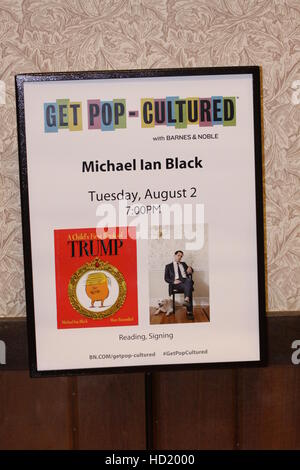 Michael Ian Black hält eine Signierstunde im Barnes &amp; Noble für sein Buch mit dem Titel "Trumpf" Featuring: Michael Ian black wo: Philadelphia, Pennsylvania, USA bei: 2. August 2016 Stockfoto