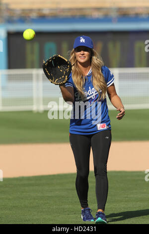 Samstag, 27. August 2016; Hollywood-Stars-Spiel nach dem Dodgers Spiel. Die Los Angeles Dodgers besiegte die Chicago Cubs mit dem Endstand von 3: 2 im Dodger Stadium in Los Angeles, Kalifornien.  Mitwirkende: Ezia Gonzalez wo: Los Angeles, California, Vereinigte Staat Stockfoto