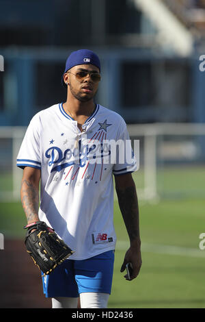 Samstag, 27. August 2016; Hollywood-Stars-Spiel nach dem Dodgers Spiel. Die Los Angeles Dodgers besiegte die Chicago Cubs mit dem Endstand von 3: 2 im Dodger Stadium in Los Angeles, Kalifornien.  Mitwirkende: D ' Angelo Russell Where: Los Angeles, California, Vereinigte St Stockfoto