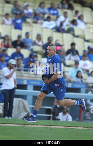 Samstag, 27. August 2016; Hollywood-Stars-Spiel nach dem Dodgers Spiel. Die Los Angeles Dodgers besiegte die Chicago Cubs mit dem Endstand von 3: 2 im Dodger Stadium in Los Angeles, Kalifornien.  Mitwirkende: Chuck Liddell wo: Los Angeles, California, Vereinigte Staat Stockfoto