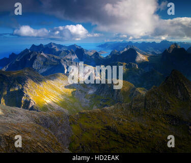 Hermannsdalstinden Gipfel in Lofoten, Norwegen Stockfoto