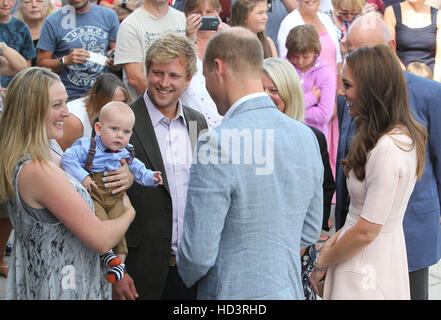 Der Herzog und die Herzogin von Cambridge besuchen Healeys Cornish Cyder Farm, ein blühendes lokalen Cornish Geschäft feiert sein 30-jähriges Bestehen mit: Catherine Middleton, Herzogin von Cambridge, Kate Middleton, Prinz William Where: Truro, Cornwall, United Ki Stockfoto