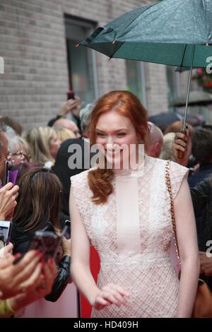 Eleanor Tomlinson das Vorschau-Screening für die zweite Staffel der BBC-Drama "Poldark", gehalten am White River Kino in St Austell, Cornwall besuchen.  Mitwirkende: Eleanor Tomlinson Where: St Austell, Cornwall, Großbritannien wenn: 04 Sep 2016 Stockfoto