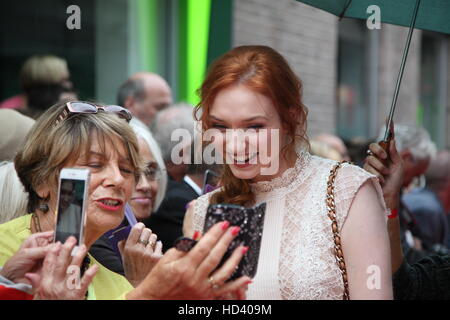 Eleanor Tomlinson das Vorschau-Screening für die zweite Staffel der BBC-Drama "Poldark", gehalten am White River Kino in St Austell, Cornwall besuchen.  Mitwirkende: Eleanor Tomlinson Where: St Austell, Cornwall, Großbritannien wenn: 04 Sep 2016 Stockfoto