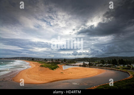 Stürmisches Wetter, Narrabeen Köpfe, nördlich von Sydney. Stockfoto