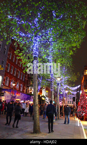 London, UK. 9. Dezember 2016. Weihnachtsbeleuchtung und Dekorationen rund um London, UK am 9. Dezember 2016 abgebildet - Covent Garden Credit: KEITH MAYHEW/Alamy Live-Nachrichten Stockfoto