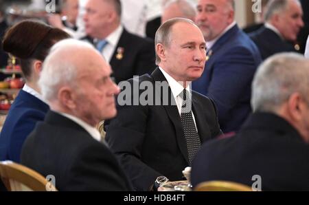 Der russische Präsident Vladimir Putin besucht den Jahresempfang Kennzeichnung Helden des Vaterlandes Tag im Kreml 9. Dezember 2016 in Moskau, Russland. Stockfoto