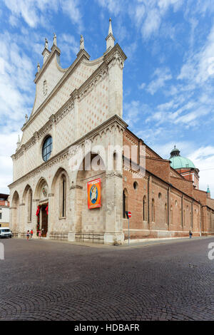 Dom in Vicenza die Westfassade, Italien. Stockfoto