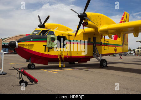 Royal marokkanische Luftwaffe Canadair CL-415 Wasser bomber Stockfoto