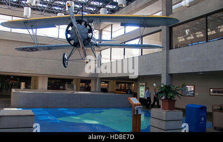 Historischen Doppeldecker Ausstellung Flughafen Honolulu Hawaii USA Stockfoto