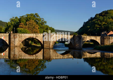 Hann. Münden: Historische Brücke über den Fluss Werra (Werra-Brücke), Weserbergland, Niedersachsen, Deutschland Stockfoto