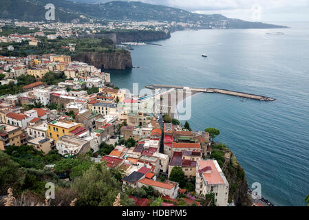 Schöne Panorama der Halbinsel Sorrento, Kampanien, Süditalien, Europa Stockfoto