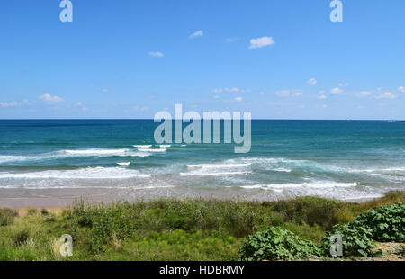 Lebendige tiefblaues Meer, Schwarzes Meer, Türkei Stockfoto