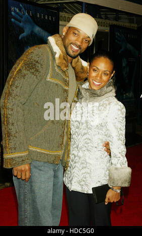 Der Schauspieler will Smith und seine Frau Jada Pinkett-Smith kommen am Donnerstag, den 13. November 2003, zur Uraufführung des Films Gothika im Mann Village Theatre in Los Angeles an. Foto: Francis Specker Stockfoto