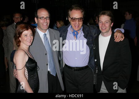 Von links, Donna Powers, Matt, Blank, Peter Bogdanovich, und Wayne Befugnisse an das Screening der nicht in der richtigen Reihenfolge am 27. Mai 2003 in Los Angeles, CA. Foto von Francis Specker Stockfoto