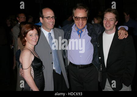 Von links, Donna Powers, Matt, Blank, Peter Bogdanovich, und Wayne Befugnisse an das Screening der nicht in der richtigen Reihenfolge am 27. Mai 2003 in Los Angeles, CA. Foto von Francis Specker Stockfoto