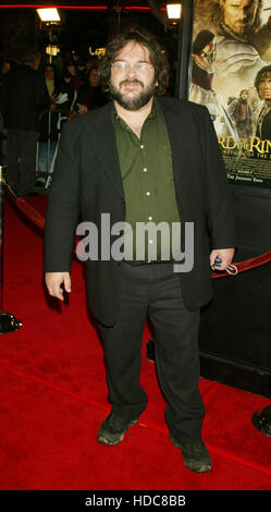 Regisseur Peter Jackson bei der Premiere von Herr der Ringe: die Rückkehr des Königs, im Mann Village Theater in Los Angeles am Mittwoch, Decemeber 3, 2003.   Bildnachweis: Francis Specker Stockfoto