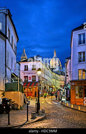 Wandern in den malerischen Gassen das Künstlerviertel Montmartre, Paris, Frankreich Stockfoto