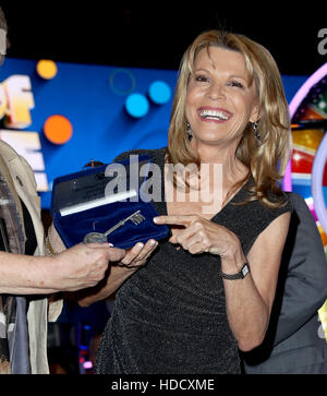 Vanna White erhält die Schlüssel der Stadt von Las Vegasat G2E zu Ehren der IGT Wheel of Fortune Slots 20. Jubiläum mit: Vanna White wo: Las Vegas, Nevada, Vereinigte Staaten, wann: 27 September 2016 Stockfoto