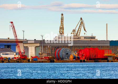 Kabelaufwicklung im Hafen von Stavanger, Norwegen. Stockfoto