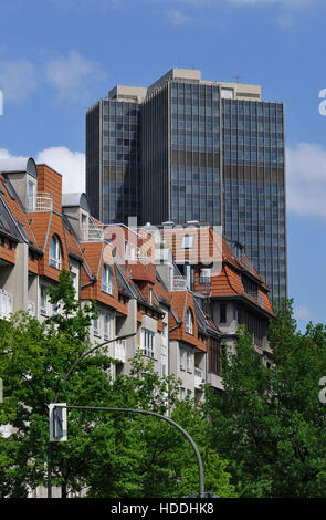 Hochhaus ´Steglitzer Kreisel´, Schloßstraße, Steglitz, Berlin, Deutschland Stockfoto