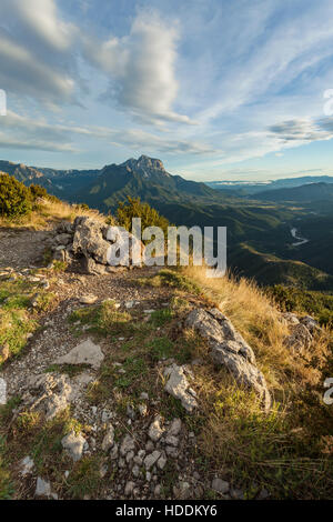 Herbstnachmittag in den Pyrenäen in der Nähe von Tella, Huesca, Aragon, Spanien. Stockfoto