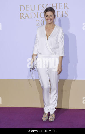 Prominenten Besuch Deutscher Radiopreis 2016 im Schuppen 52 Featuring: Nina Bott wo: Hamburg, Deutschland: 7. Oktober 2016 Stockfoto