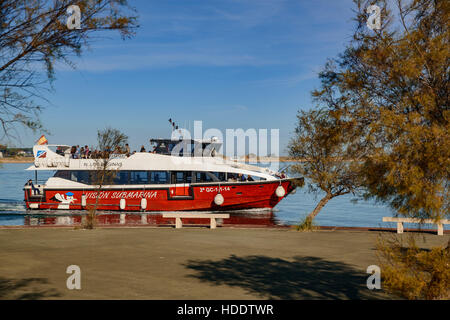 Boot für den Transport von Personen im Hafen von der Stadt von de Pedreña, Kantabrien, Spanien, Europa Stockfoto