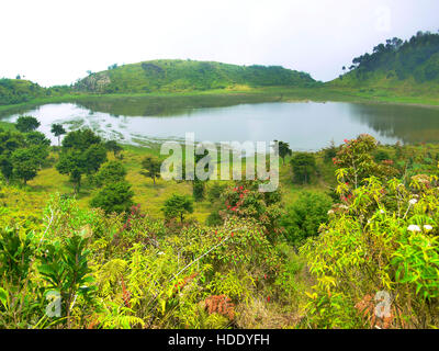 Dringo See. Einer der versteckten See auf Dieng Plateau. Stockfoto