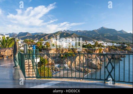 Bei der Balcón de Europa, Dorf Nerja an der Costa Del Sol, Provinz Málaga, Andalusien, Spanien Stockfoto