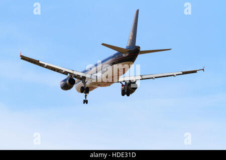 Airbus A320-232, JY-AYQ, der Royal Jordanian Airlines am Ansatz zum Flughafen Larnaca, Zypern. Canon 7D, Canon 100-400f4 Stockfoto