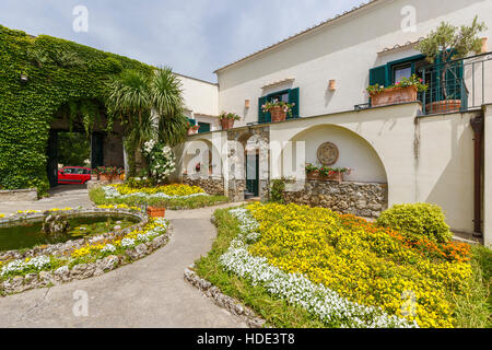 Die 1288 historischen Garten Terrasse des Hotel Parsifal in Ravello, Italien. Formal die Einsiedler von St. Augustine-Kloster. Stockfoto