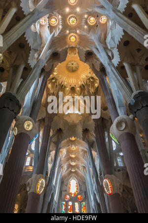 Innen Sagrada Familia in Barcelona Stockfoto