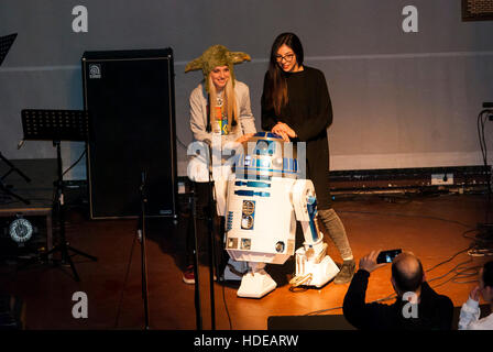 Athen, Griechenland. 10. Dezember 2016. Der erste Athen STAR WARS Day organisiert heute von "Street-Produktion" für alle griechischen Fans der STAR Wars-Franchise. © Dimitrios Sotiriou/Pacific Press/Alamy Live-Nachrichten Stockfoto