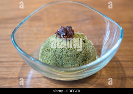 Home Made Green Tee Sorbet Eis Stockfoto