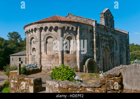 Romanische Kirche von San Pedro - 12. Jahrhundert, Dozon, Pontevedra Provinz, Region Galicien, Spanien, Europa Stockfoto